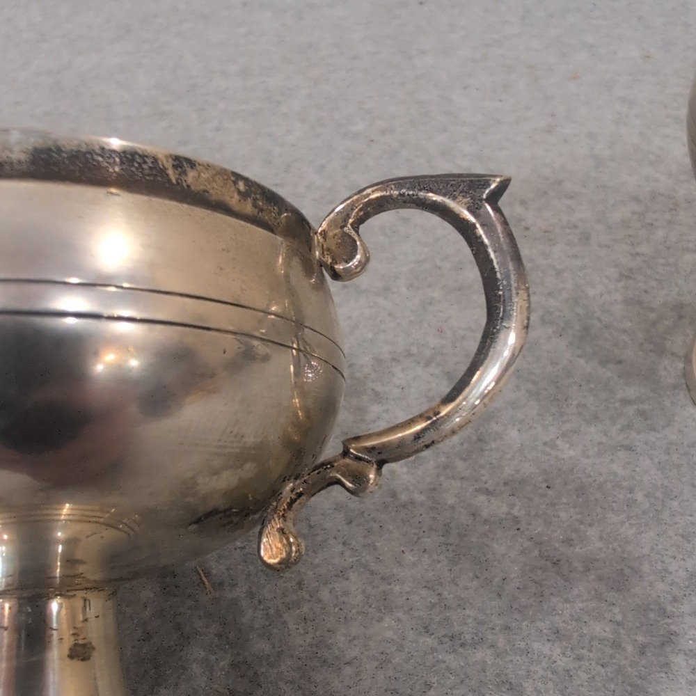 Vintage Silver Tone Pedestal Cups Set of 3 Made in India Ornate Scroll Handle - Picture 5 of 7